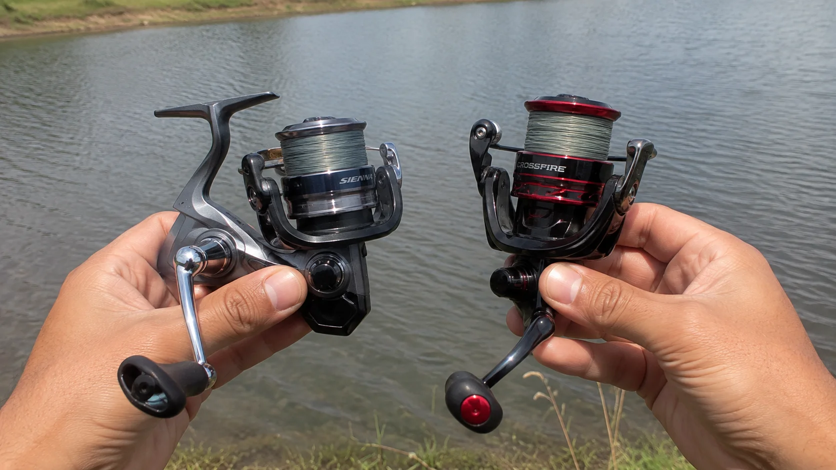 Qual a melhor marca de molinete: pescador compara dois molinetes de marcas diferentes lado a lado